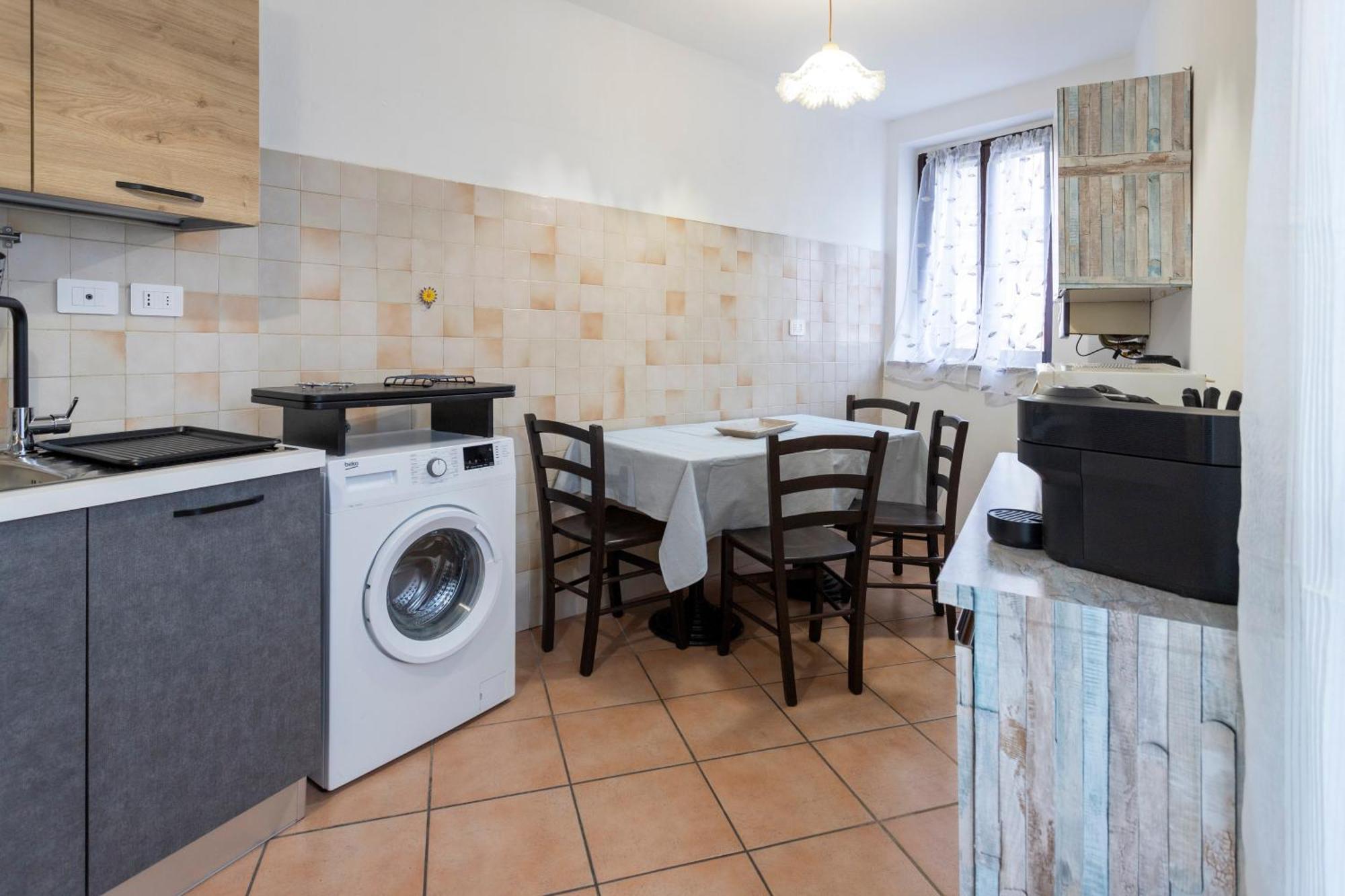 Corte Manzoni - Self Check-In Galliate Екстер'єр фото
